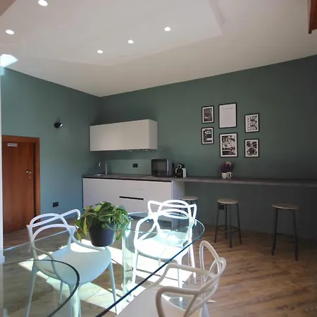 아파트 Vr Holiday Vittorias Flat *