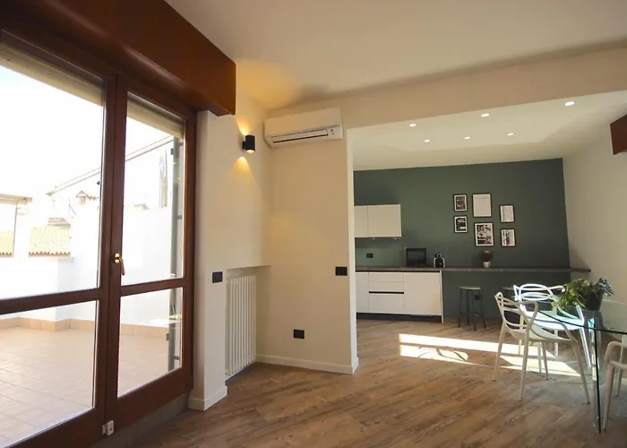 Vr Holiday Vittorias Flat Lägenhet Verona