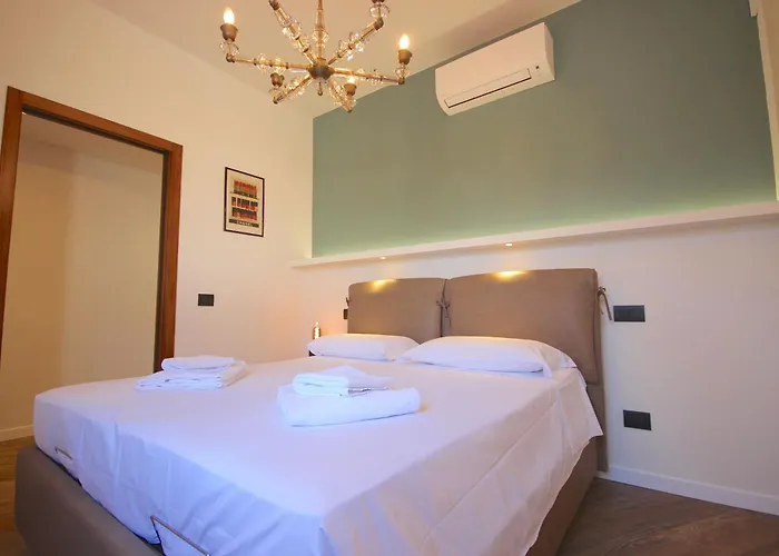 Vr Holiday Vittorias Flat Lägenhet Verona